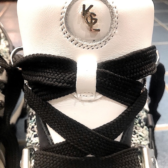 KURT GEIGER LONDON- New Unique Size 6 1/2 Classy Coveted & Popular Gold Monogram - Picture 5 of 16